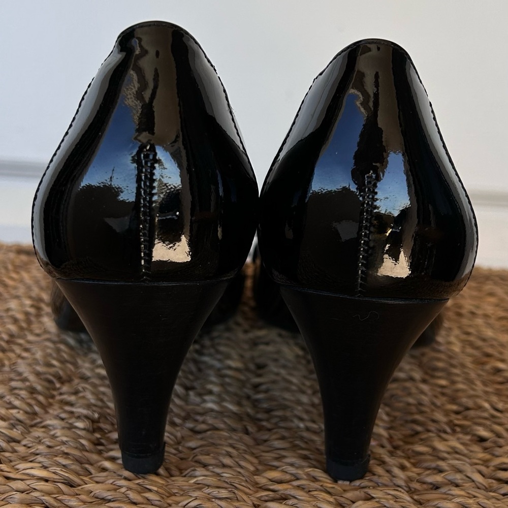 Talbots Brand Women’s Loafer Style Heels Black Patent Leather‎ Size 8B - Picture 4 of 12